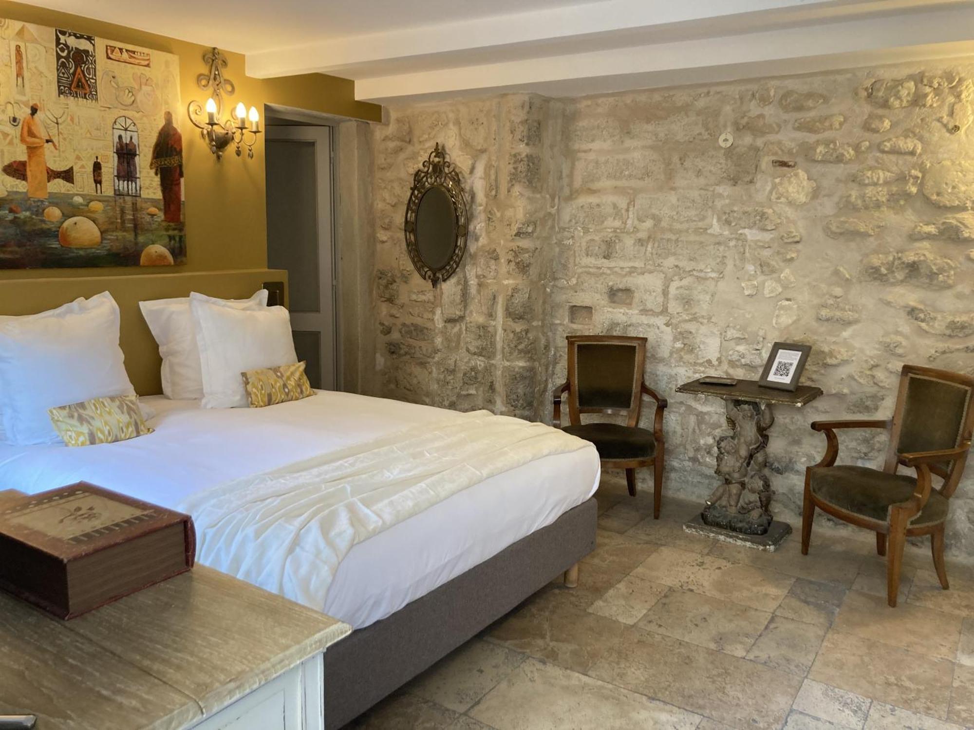 La Maison Des Augustins 4 Stars Spa Et Fitness Avignon Kamer foto