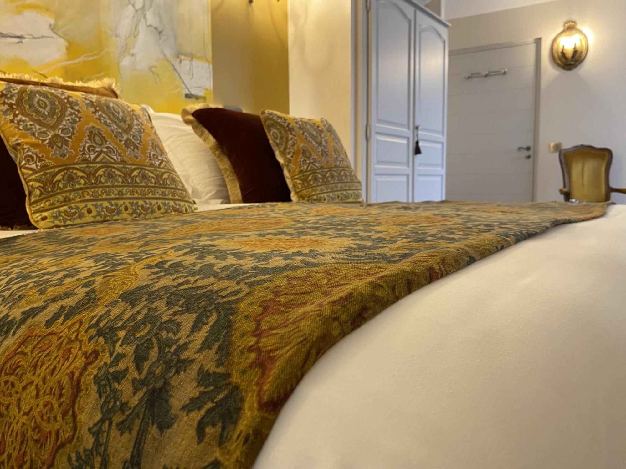 La Maison Des Augustins 4 Stars Spa Et Fitness Avignon Kamer foto
