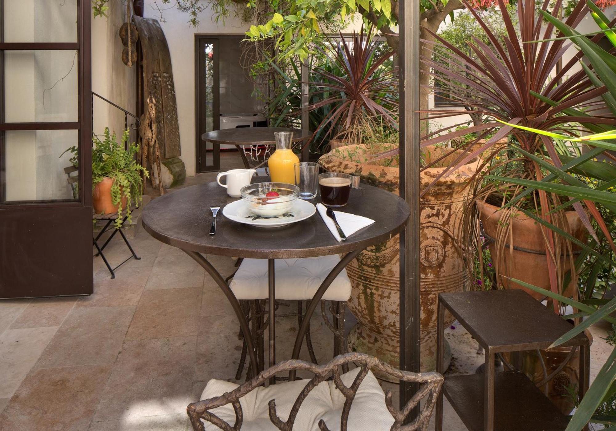 La Maison Des Augustins 4 Stars Spa Et Fitness Avignon Buitenkant foto