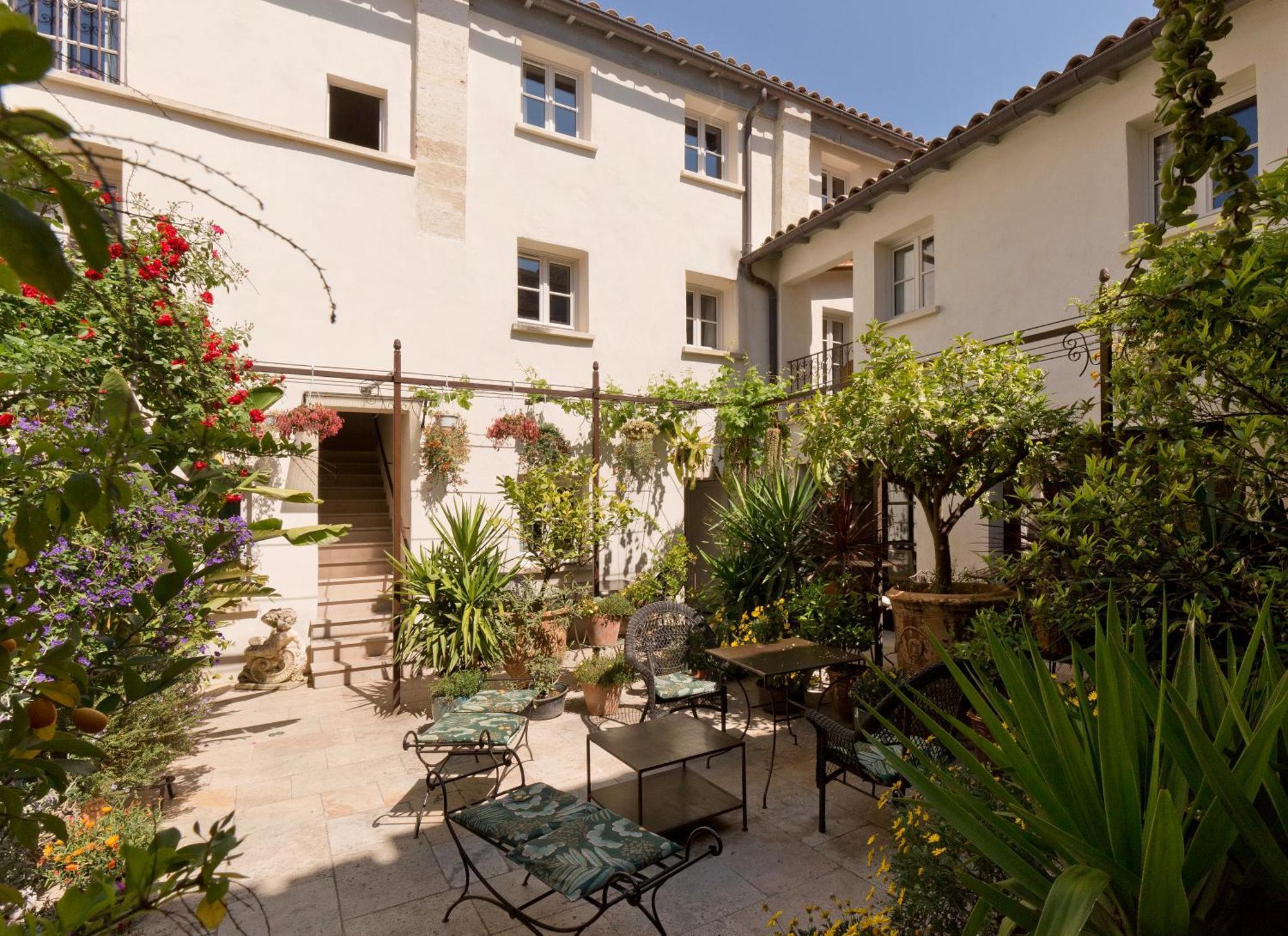 La Maison Des Augustins 4 Stars Spa Et Fitness Avignon Buitenkant foto